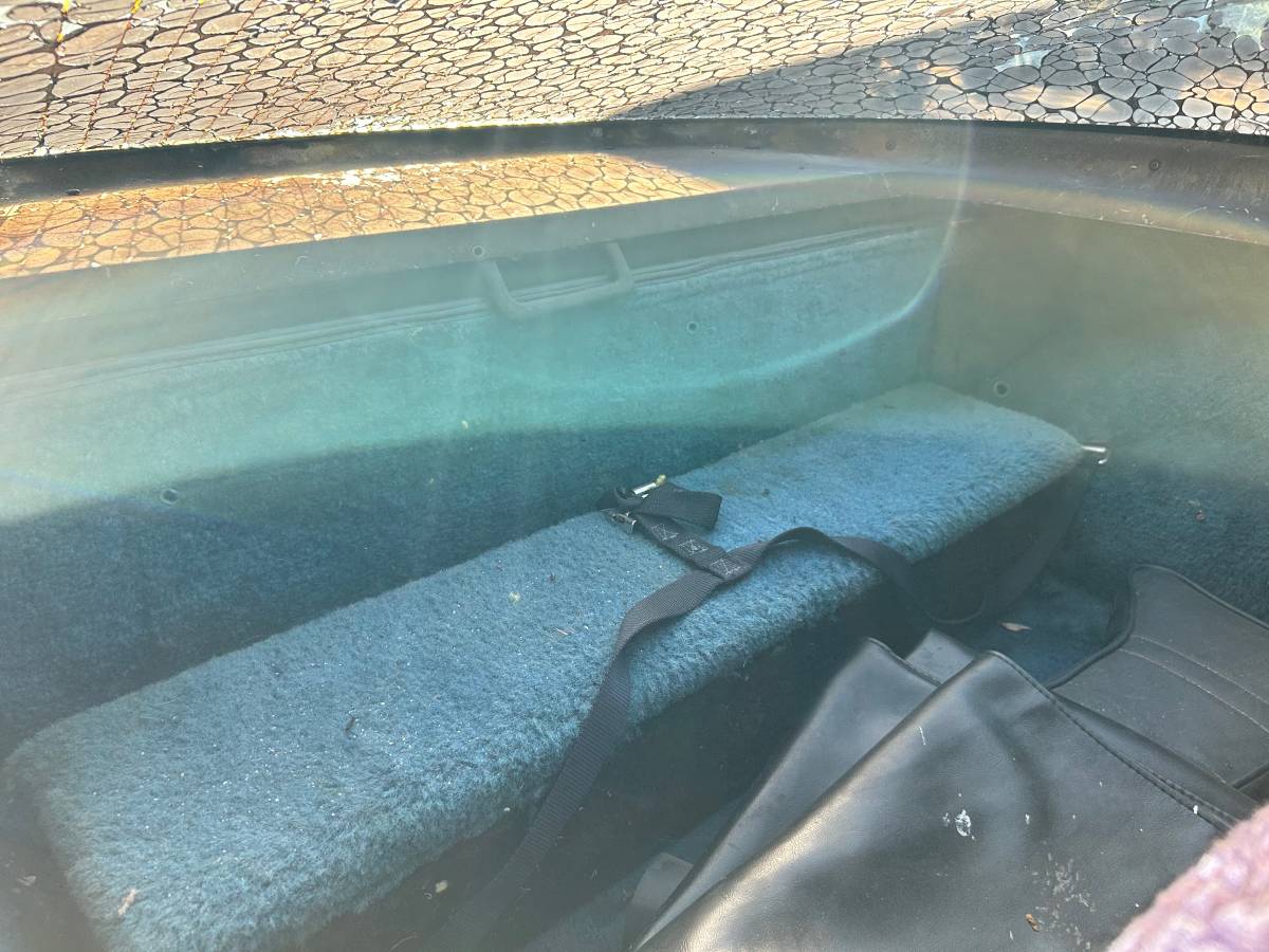 Chevrolet-corvette-coupe-1978-silver-11