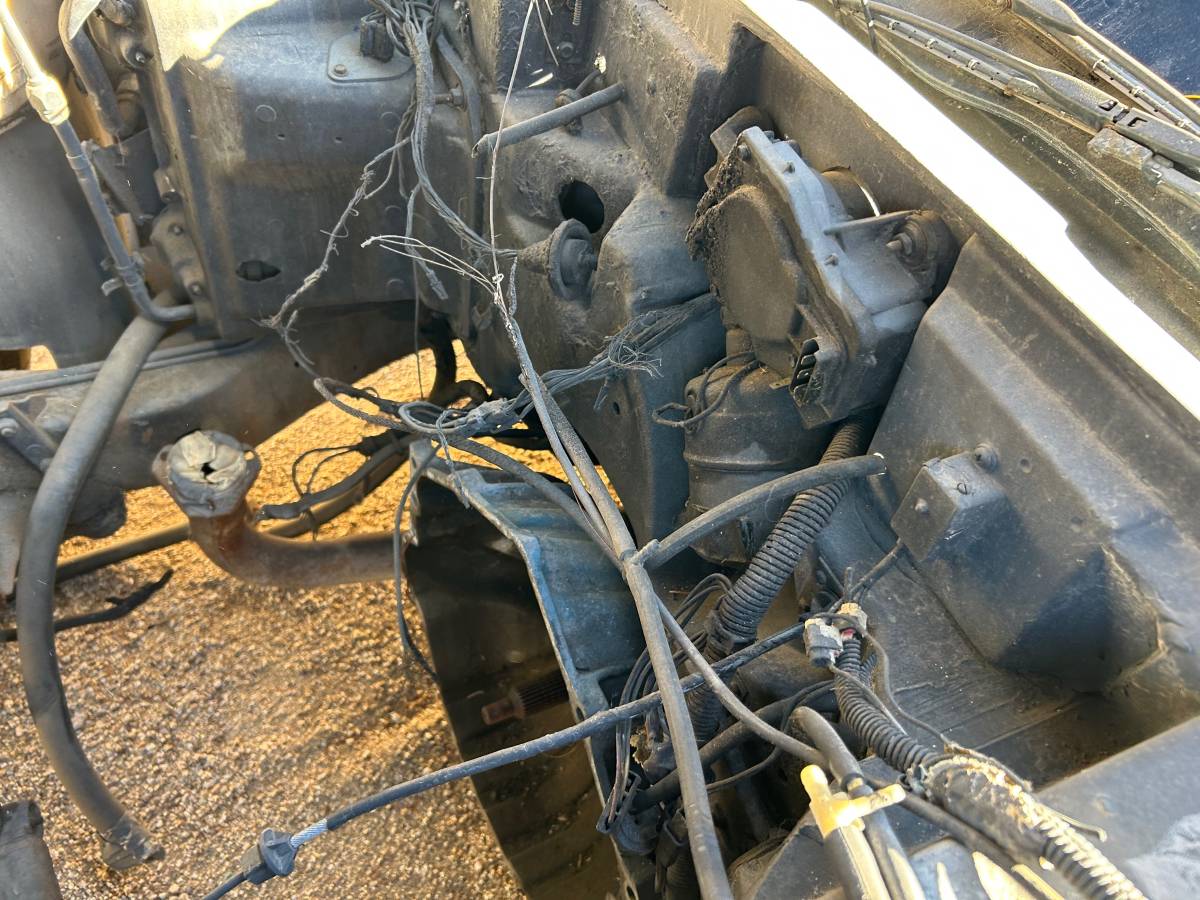 Chevrolet-corvette-coupe-1978-silver-12