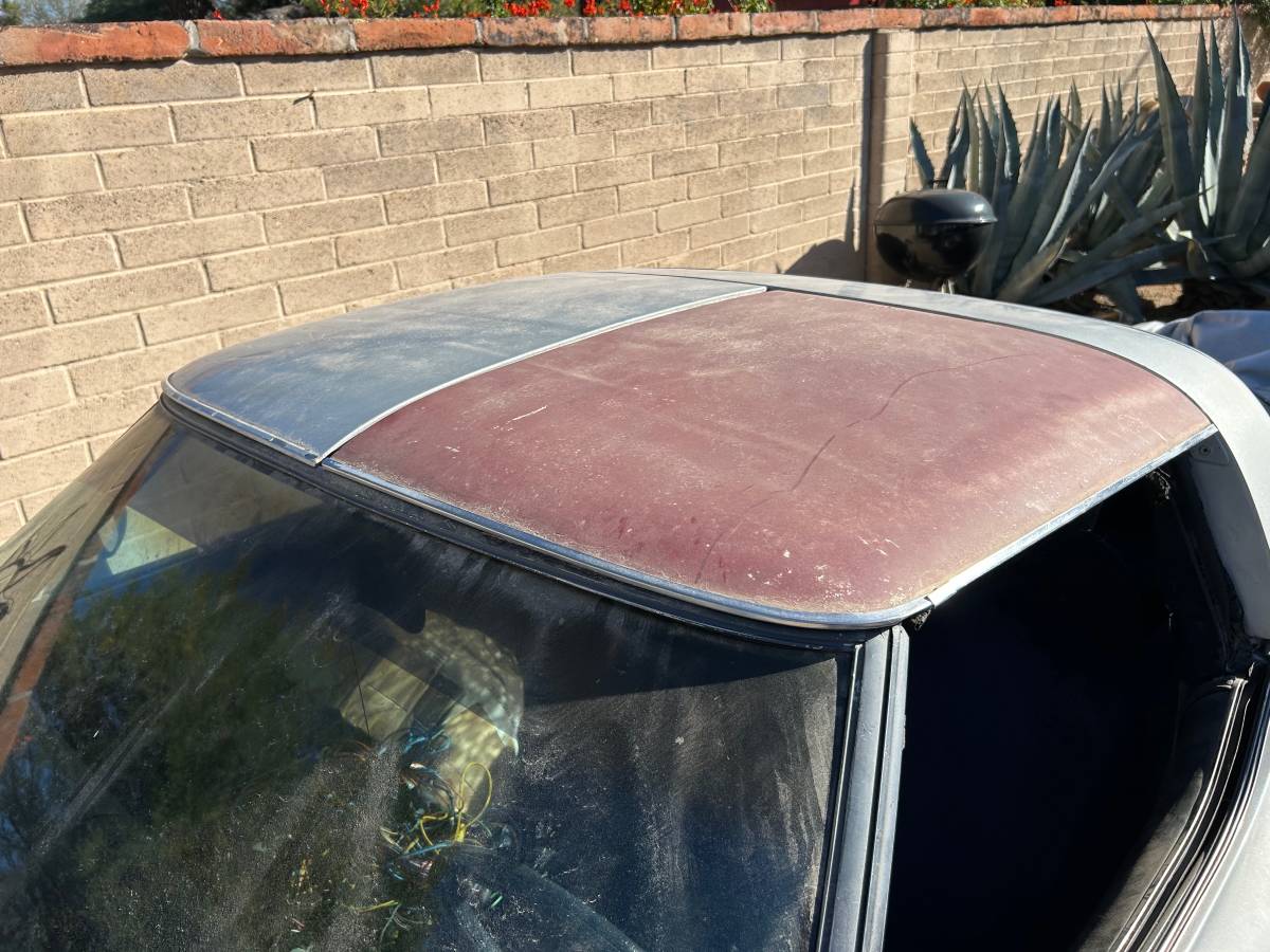 Chevrolet-corvette-coupe-1978-silver-15