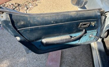 Chevrolet-corvette-coupe-1978-silver-17