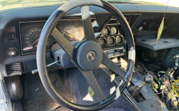 Chevrolet-corvette-coupe-1978-silver-18