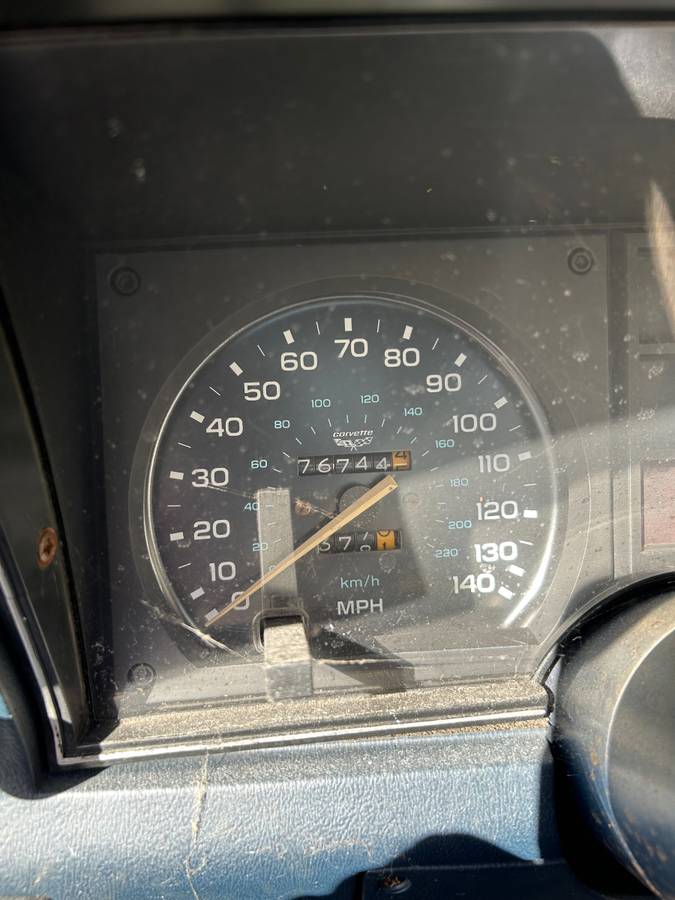 Chevrolet-corvette-coupe-1978-silver-20