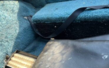 Chevrolet-corvette-coupe-1978-silver-23