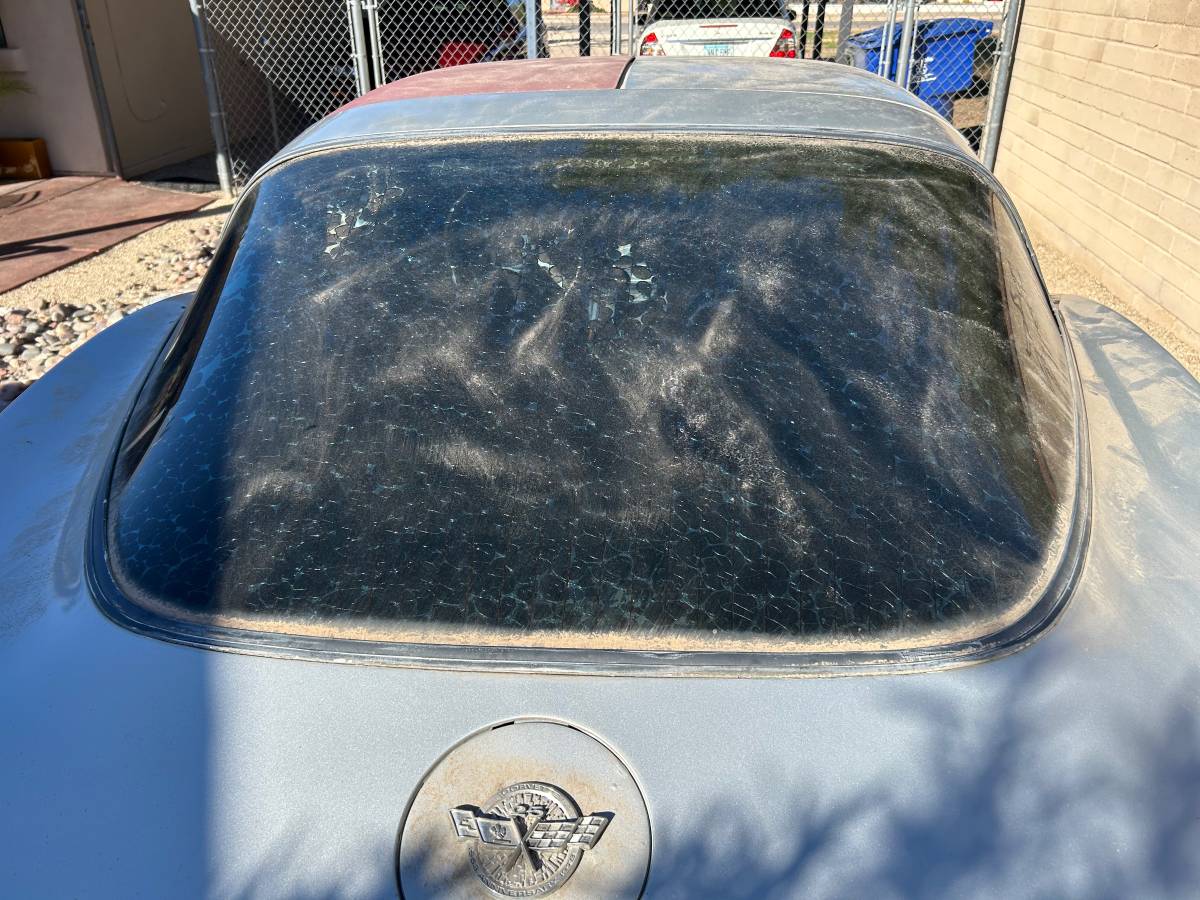 Chevrolet-corvette-coupe-1978-silver-4