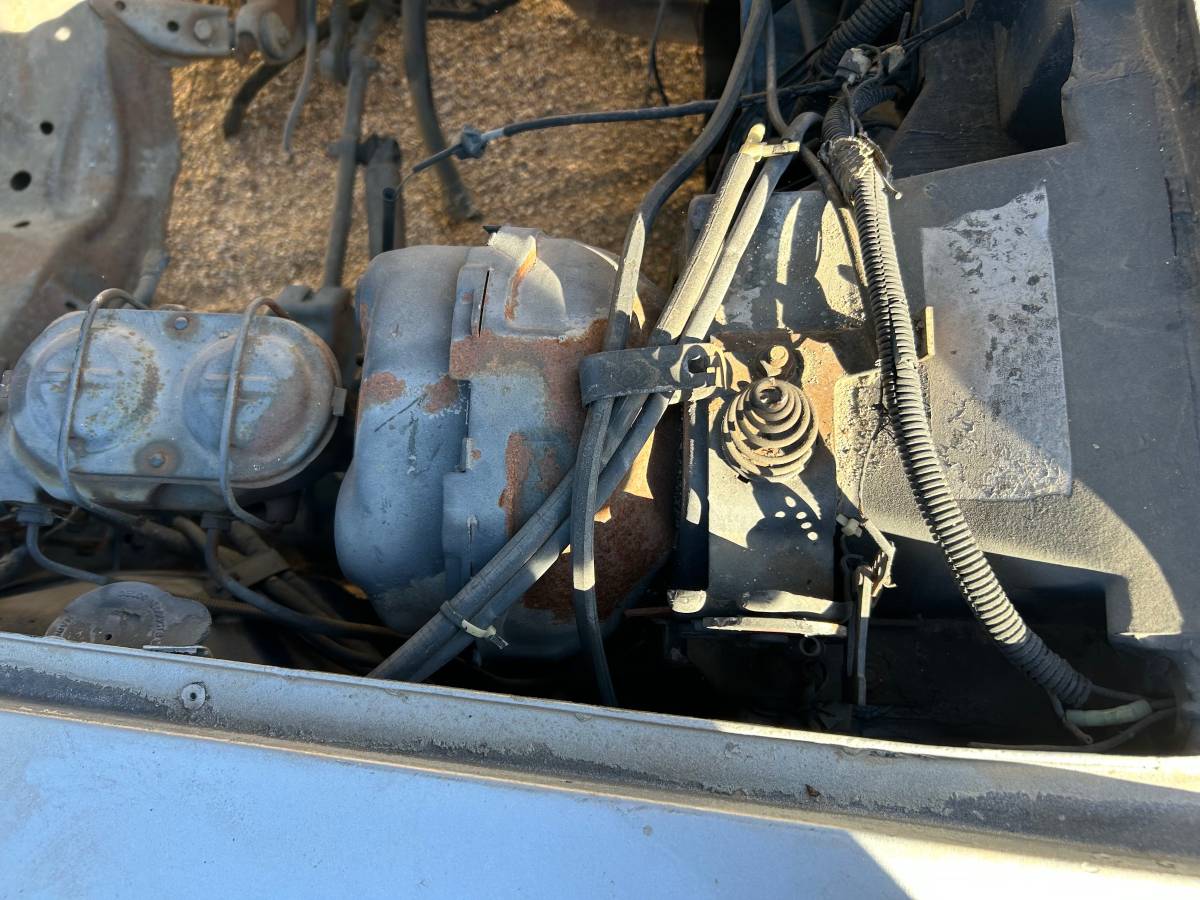 Chevrolet-corvette-coupe-1978-silver-6