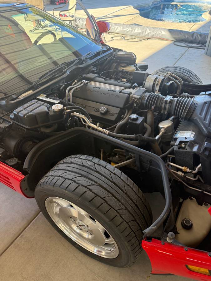 Chevrolet-corvette-coupe-1994-red-16