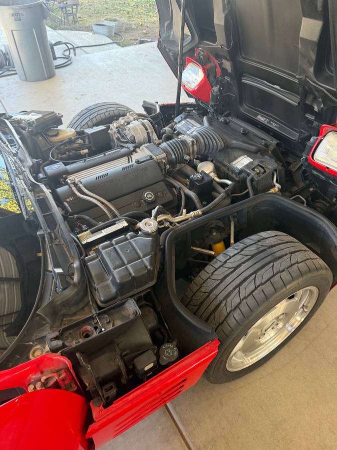 Chevrolet-corvette-coupe-1994-red-17