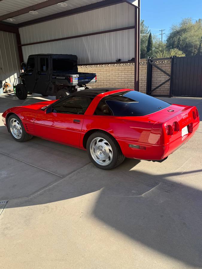 Chevrolet-corvette-coupe-1994-red-3