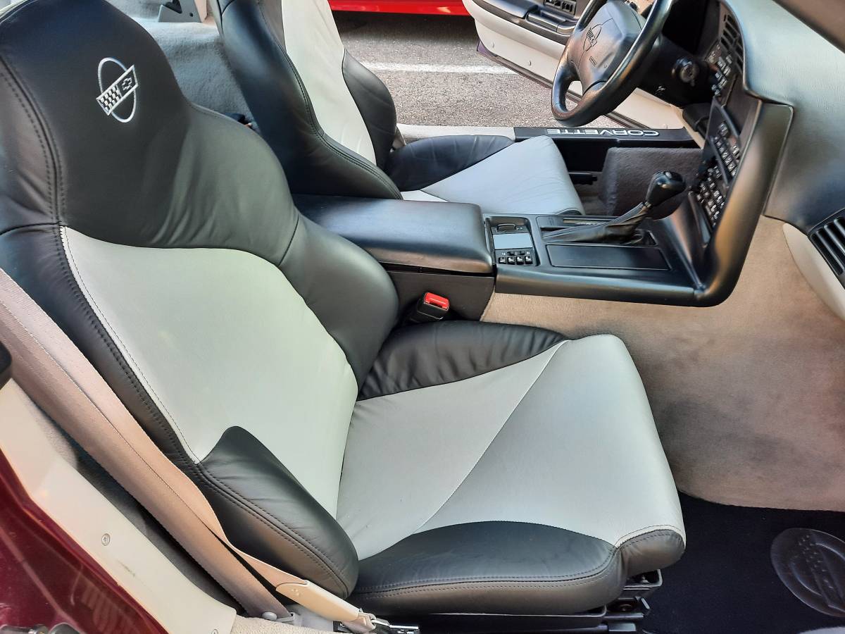 Chevrolet-corvette-coupe-1995-purple-11