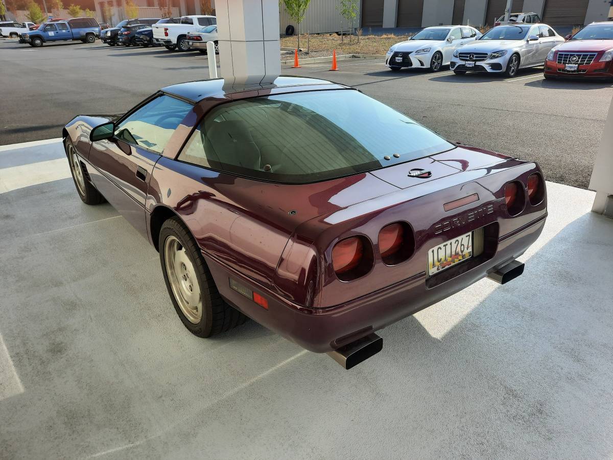 Chevrolet-corvette-coupe-1995-purple-15