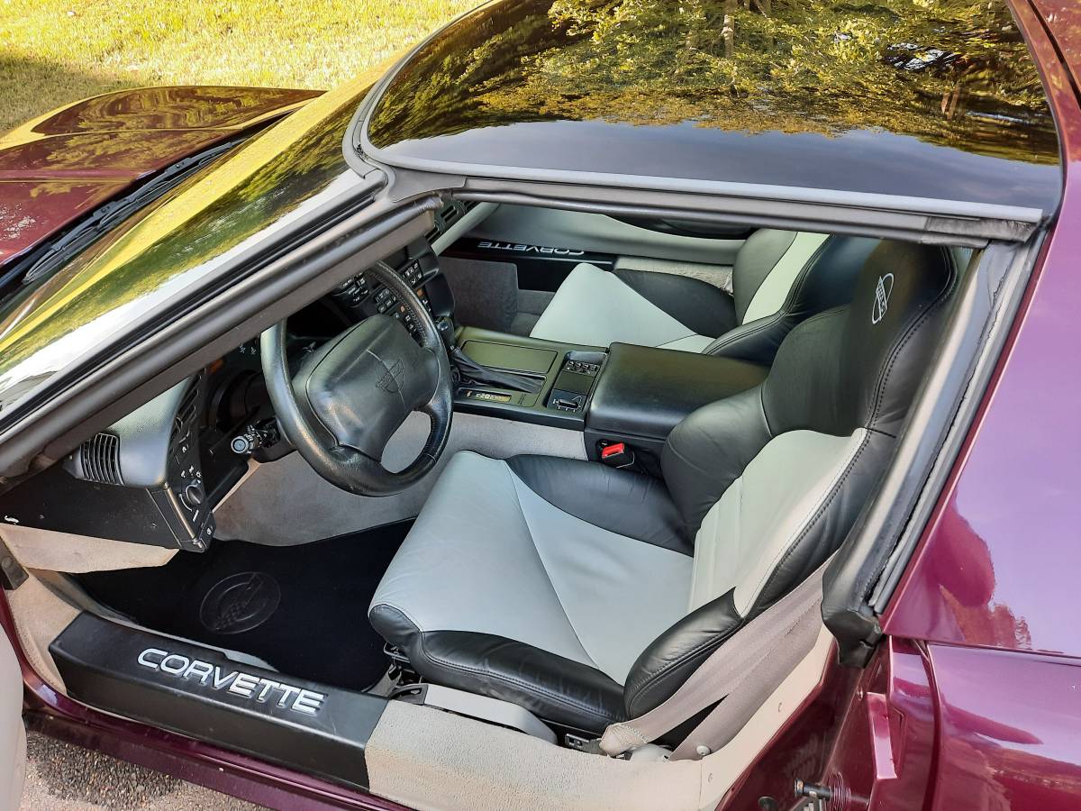 Chevrolet-corvette-coupe-1995-purple-8