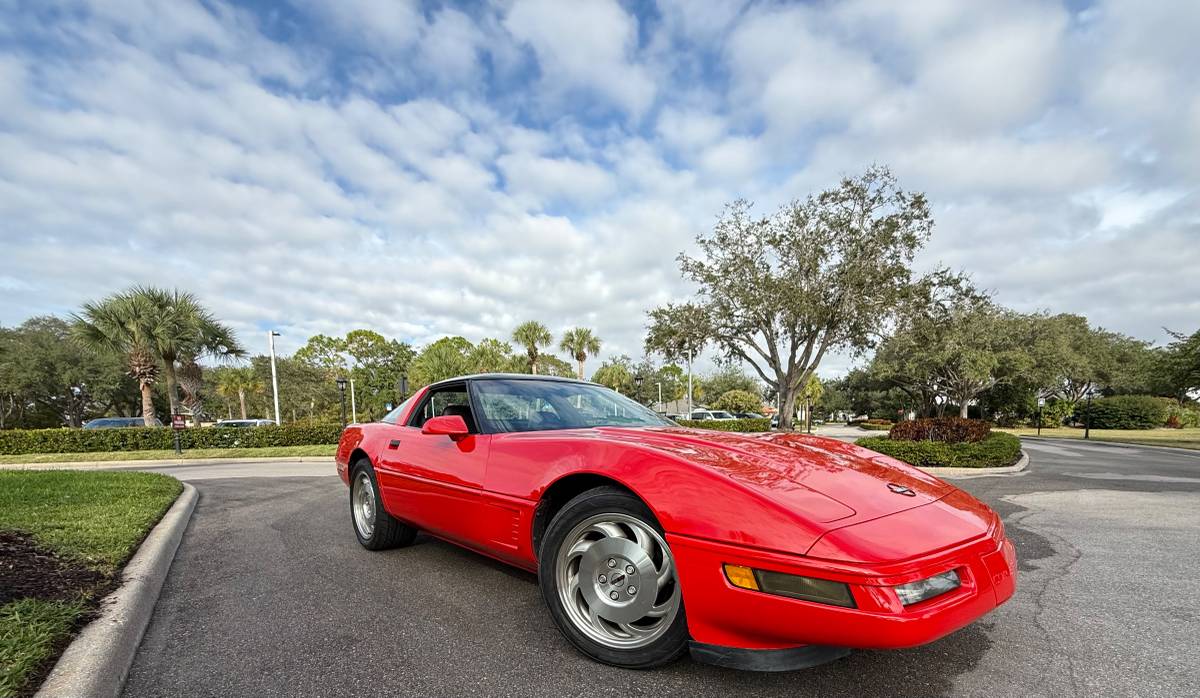 Chevrolet-corvette-coupe-1996-red-1