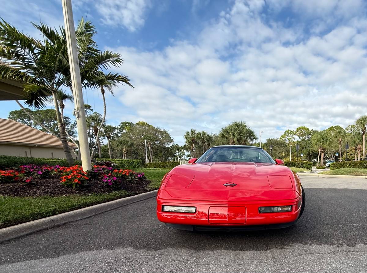 Chevrolet-corvette-coupe-1996-red-2