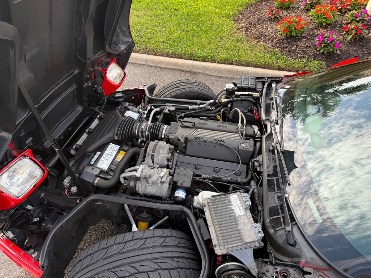 Chevrolet-corvette-coupe-1996-red-6