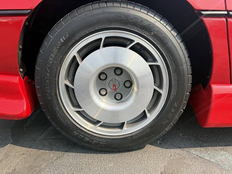 Chevrolet-corvette-greenwood-convertible-1987-17