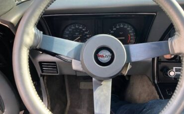 Chevrolet-corvette-pace-car-1978-black-10