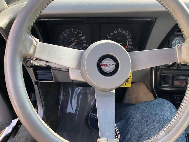 Chevrolet-corvette-pace-car-1978-black-11