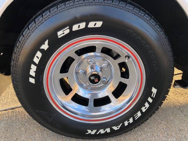 Chevrolet-corvette-pace-car-1978-black-14