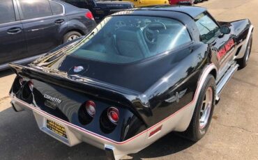 Chevrolet-corvette-pace-car-1978-black-15
