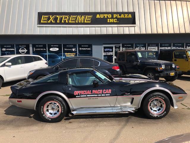 Chevrolet-corvette-pace-car-1978-black-16