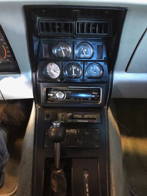 Chevrolet-corvette-pace-car-1978-black-17