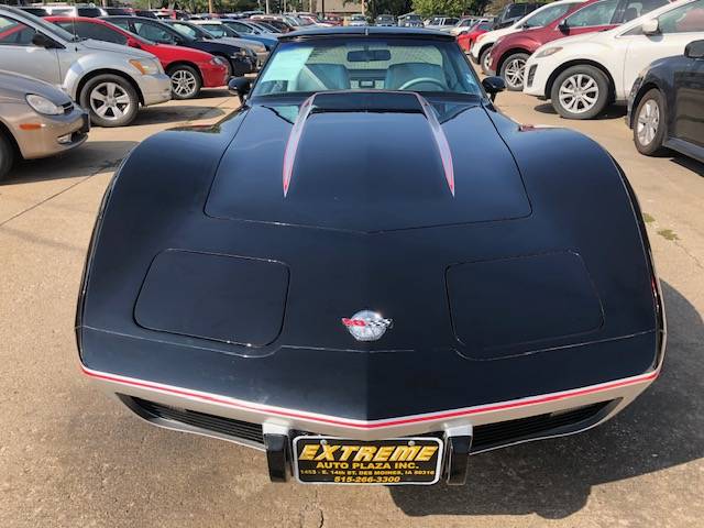Chevrolet-corvette-pace-car-1978-black-17