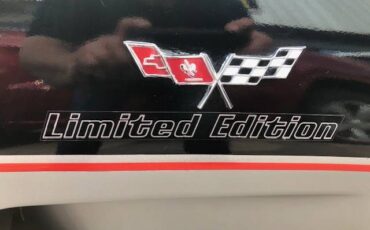 Chevrolet-corvette-pace-car-1978-black-18