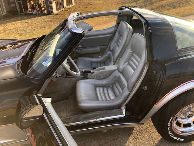 Chevrolet-corvette-pace-car-1978-black-20