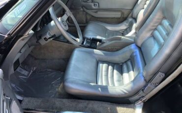 Chevrolet-corvette-pace-car-1978-black