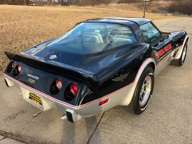 Chevrolet-corvette-pace-car-1978-black-3