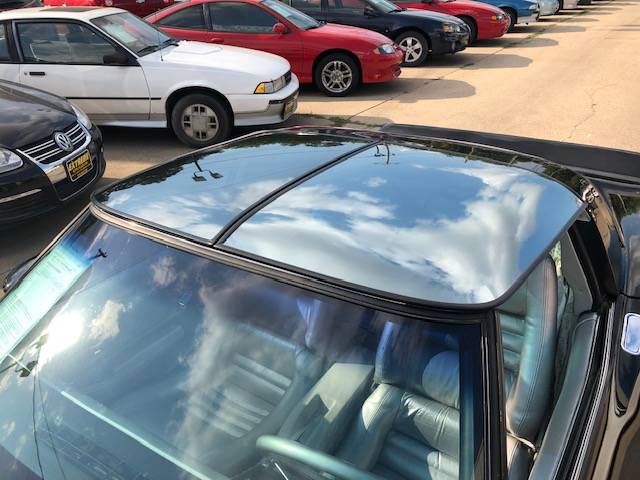 Chevrolet-corvette-pace-car-1978-black-7