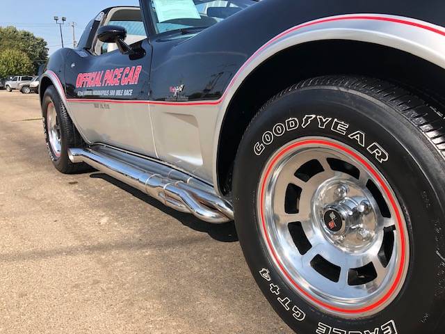 Chevrolet-corvette-pace-car-1978-black-8