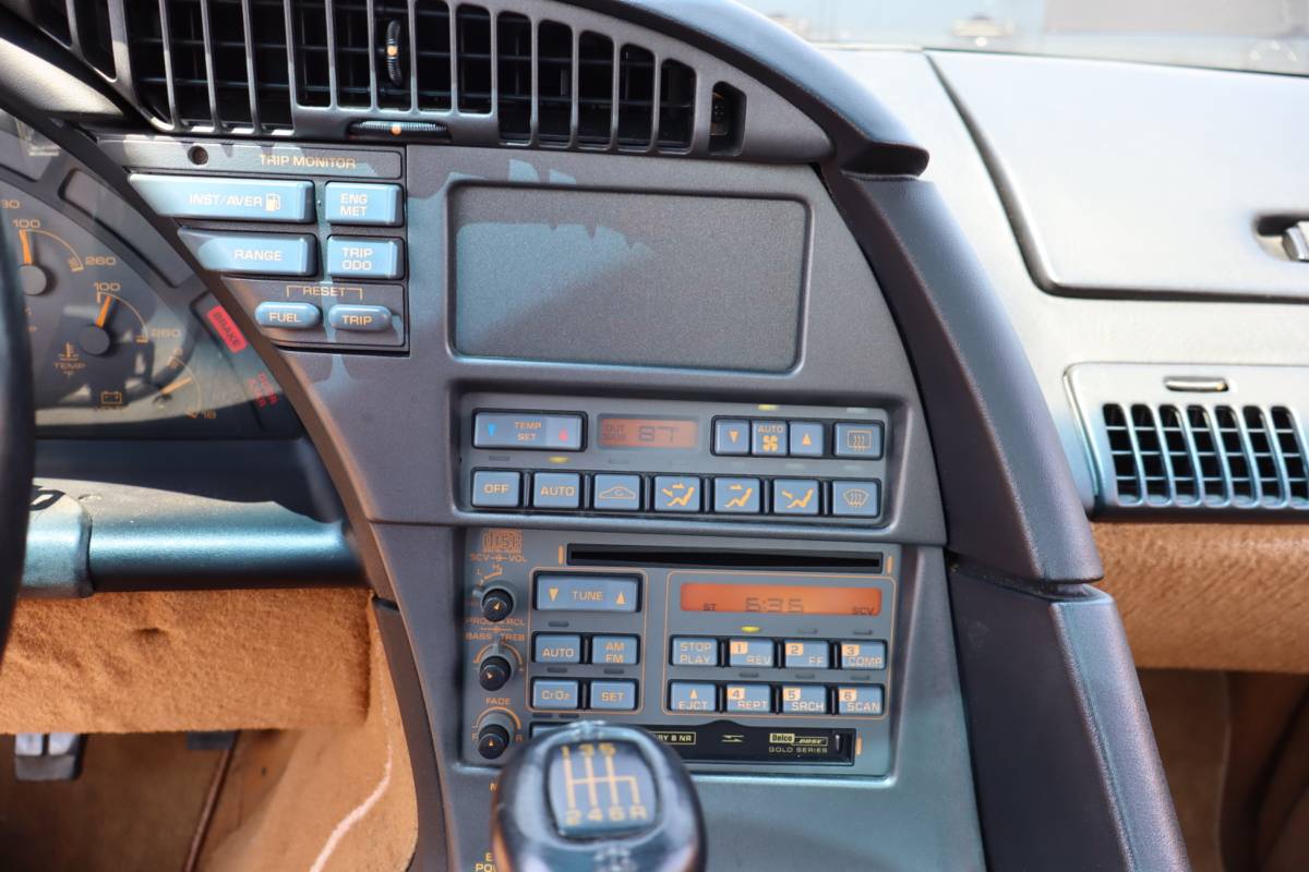 Chevrolet-corvette-premium-3lt-1990-red-1