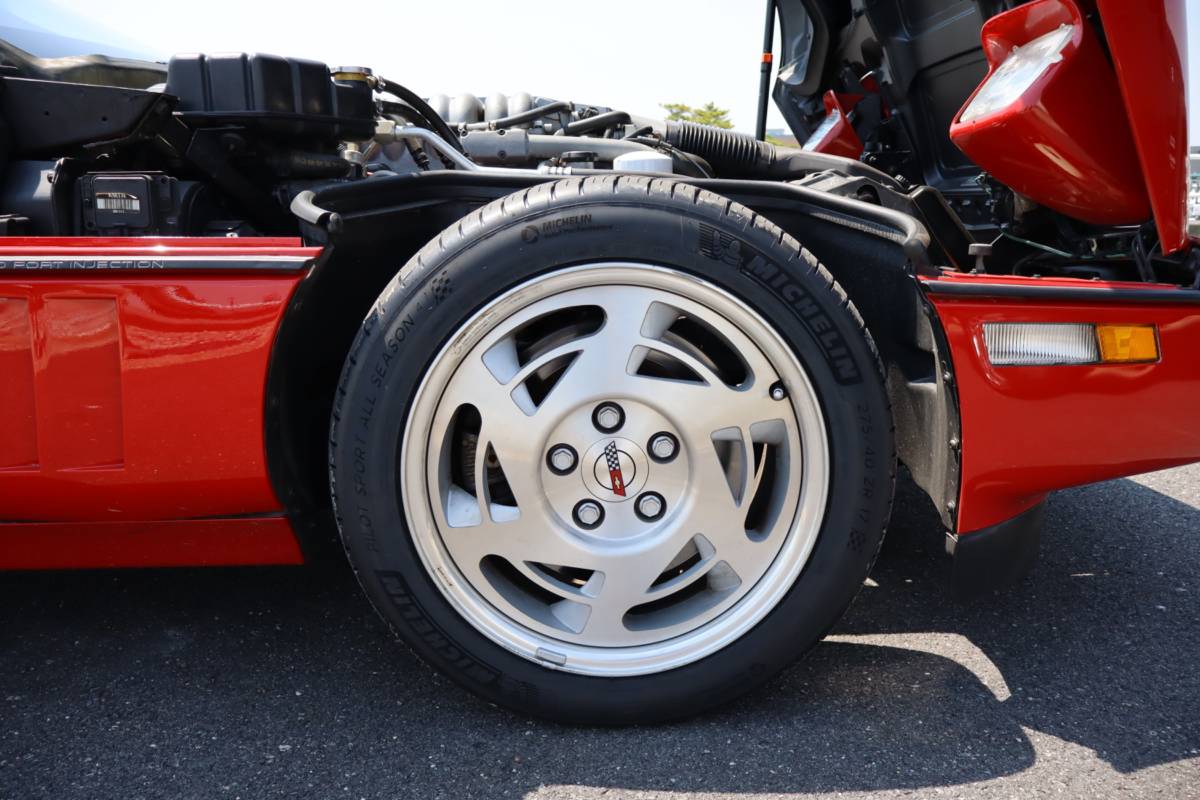 Chevrolet-corvette-premium-3lt-1990-red-12