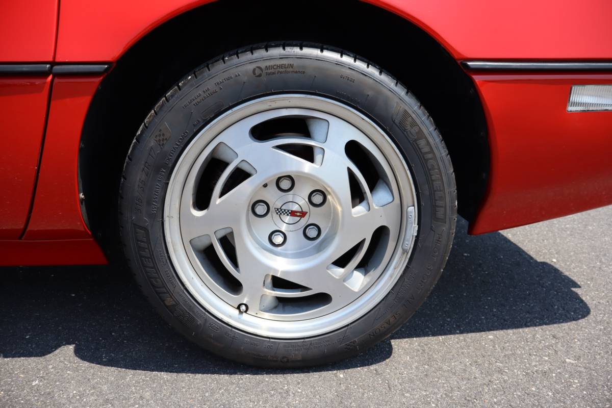 Chevrolet-corvette-premium-3lt-1990-red-14