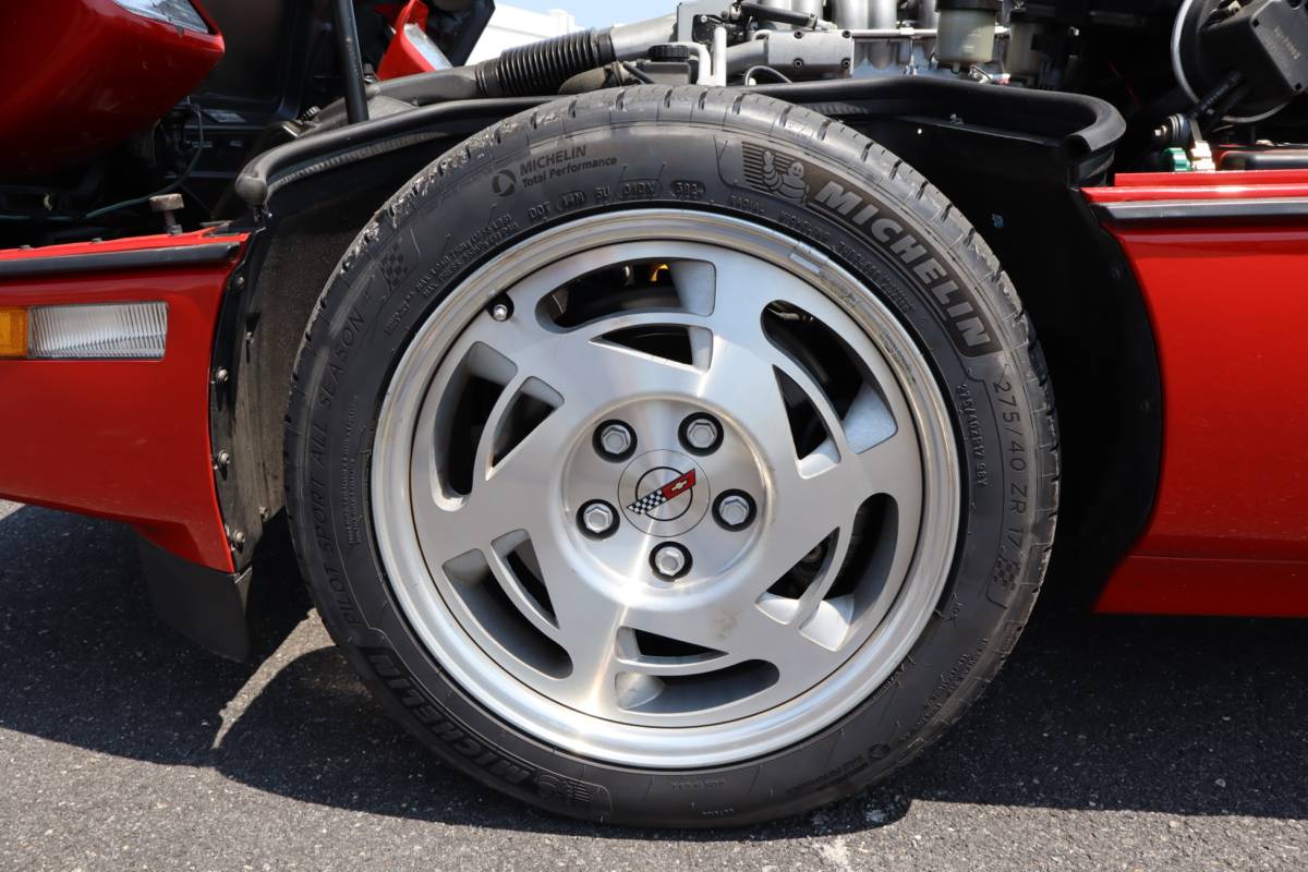 Chevrolet-corvette-premium-3lt-1990-red-15