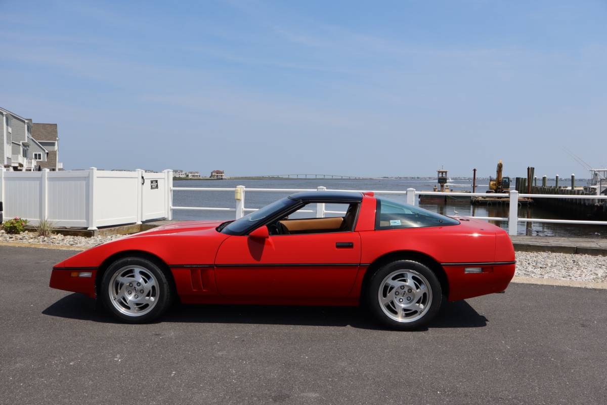 Chevrolet-corvette-premium-3lt-1990-red-6