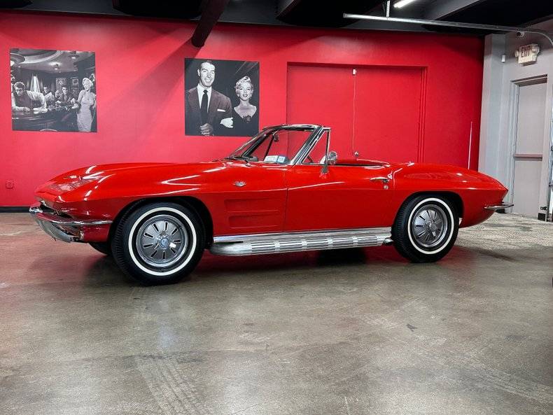 Chevrolet-corvette-roadster-1964-red