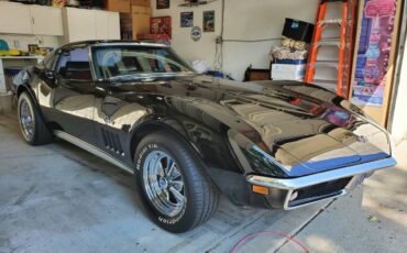 Chevrolet-corvette-stingray-1969-black-13