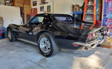 Chevrolet-corvette-stingray-1969-black-4