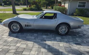 Chevrolet-corvette-stingray-1969-grey-1