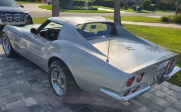 Chevrolet-corvette-stingray-1969-grey-11