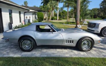 Chevrolet-corvette-stingray-1969-grey-12