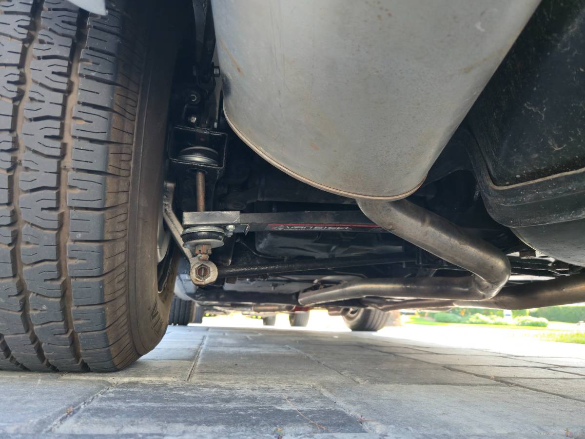 Chevrolet-corvette-stingray-1969-grey-14