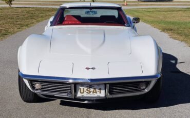 Chevrolet-corvette-stingray-1969-white-10