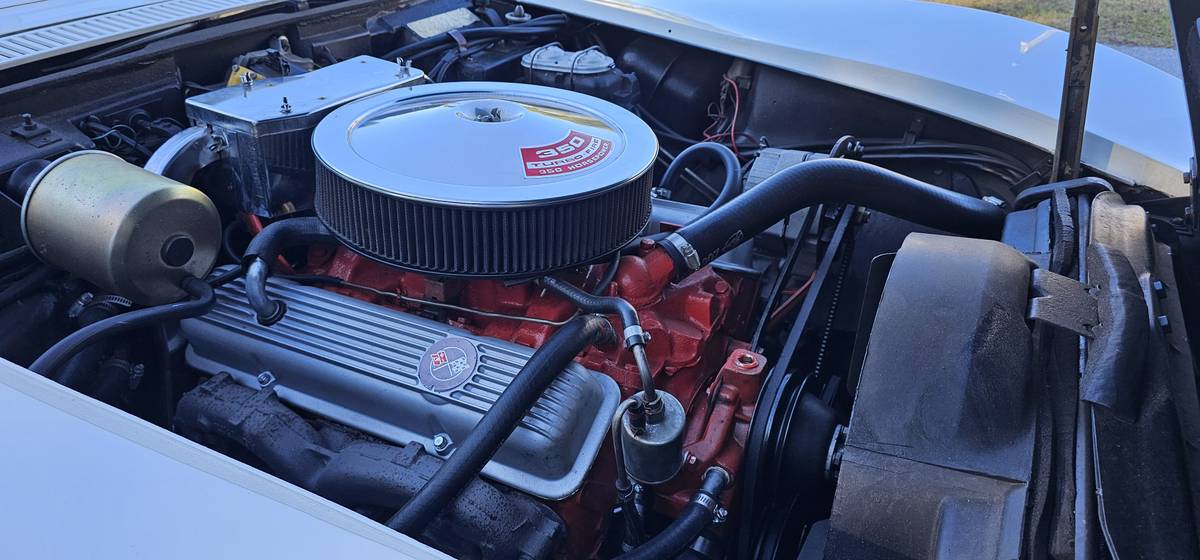 Chevrolet-corvette-stingray-1969-white-11