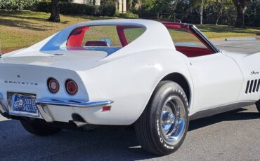Chevrolet-corvette-stingray-1969-white-15