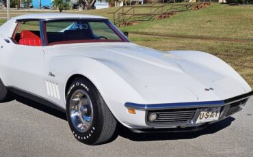 Chevrolet-corvette-stingray-1969-white-4