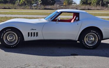 Chevrolet-corvette-stingray-1969-white-5