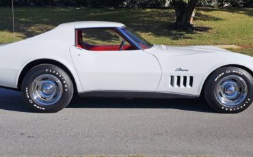 Chevrolet-corvette-stingray-1969-white-6